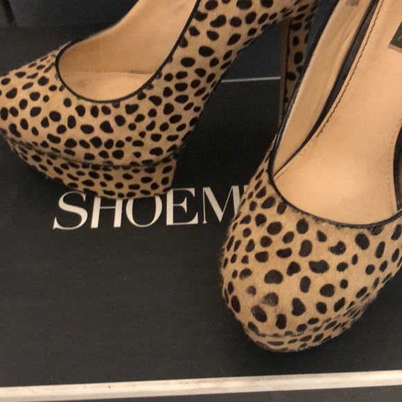 Shoe Mint Platform Heels, Size 6.5, Color Cheetah - Picture 2 of 3